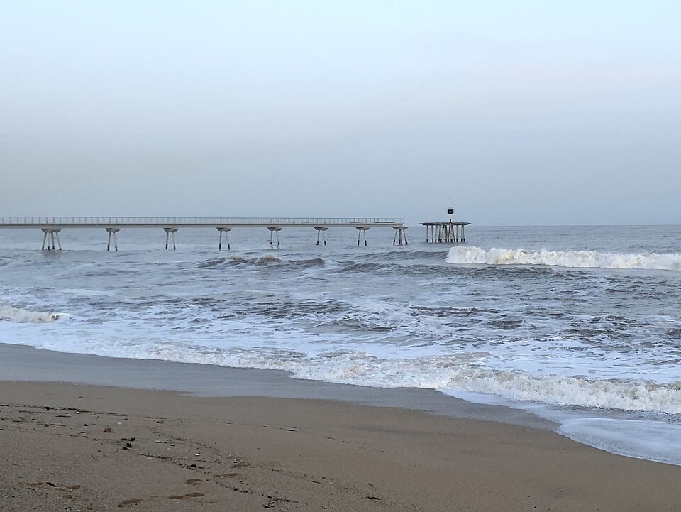 Platja del Pont del Petroli (Badalona)