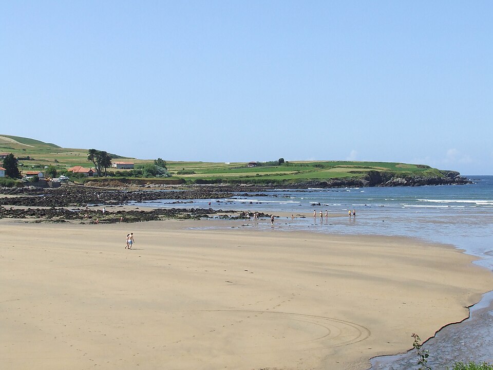 Playa de Bañugues (Bañugues)
