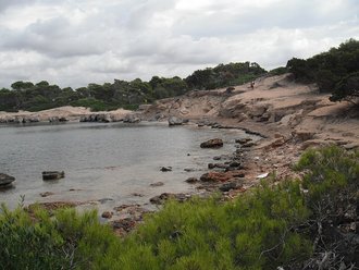 Cala en Tugores (Santañí)