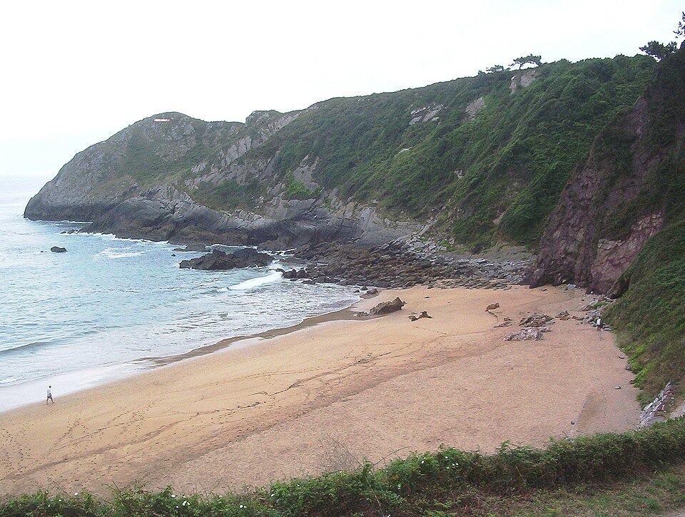 Playa de Carranques (Perlora)