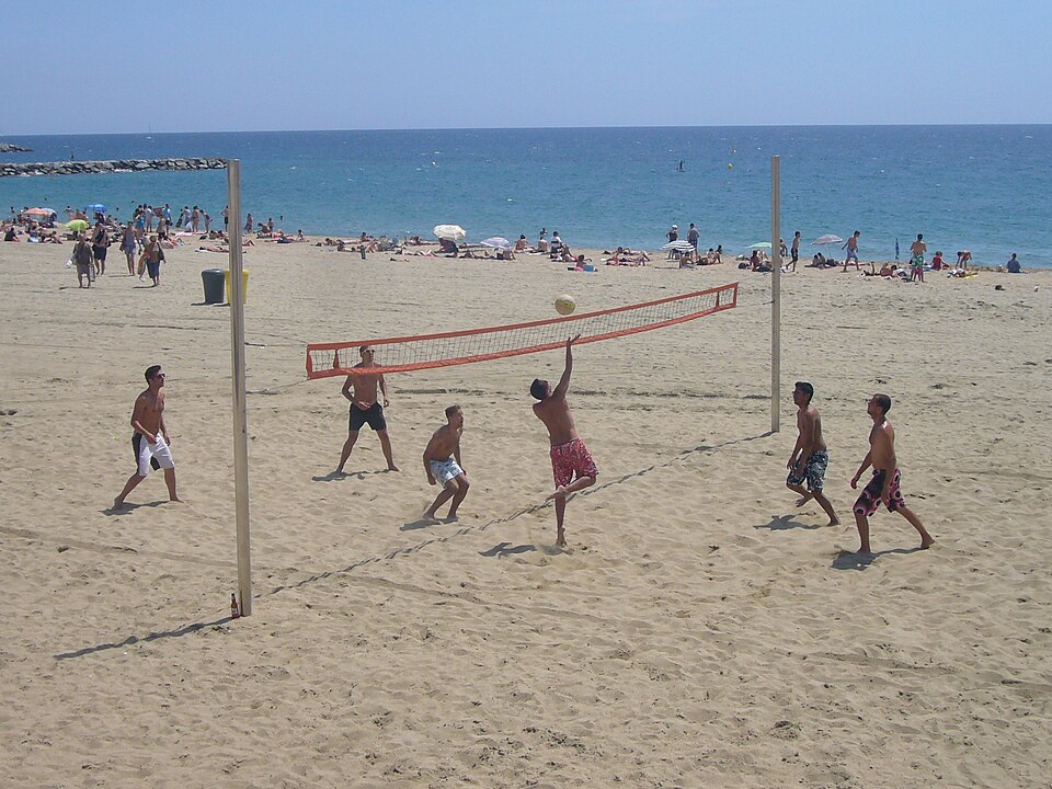 Platja de la Nova Mar Bella (Diagonal Mar y el Frente Marítimo del Pueblo Nuevo)